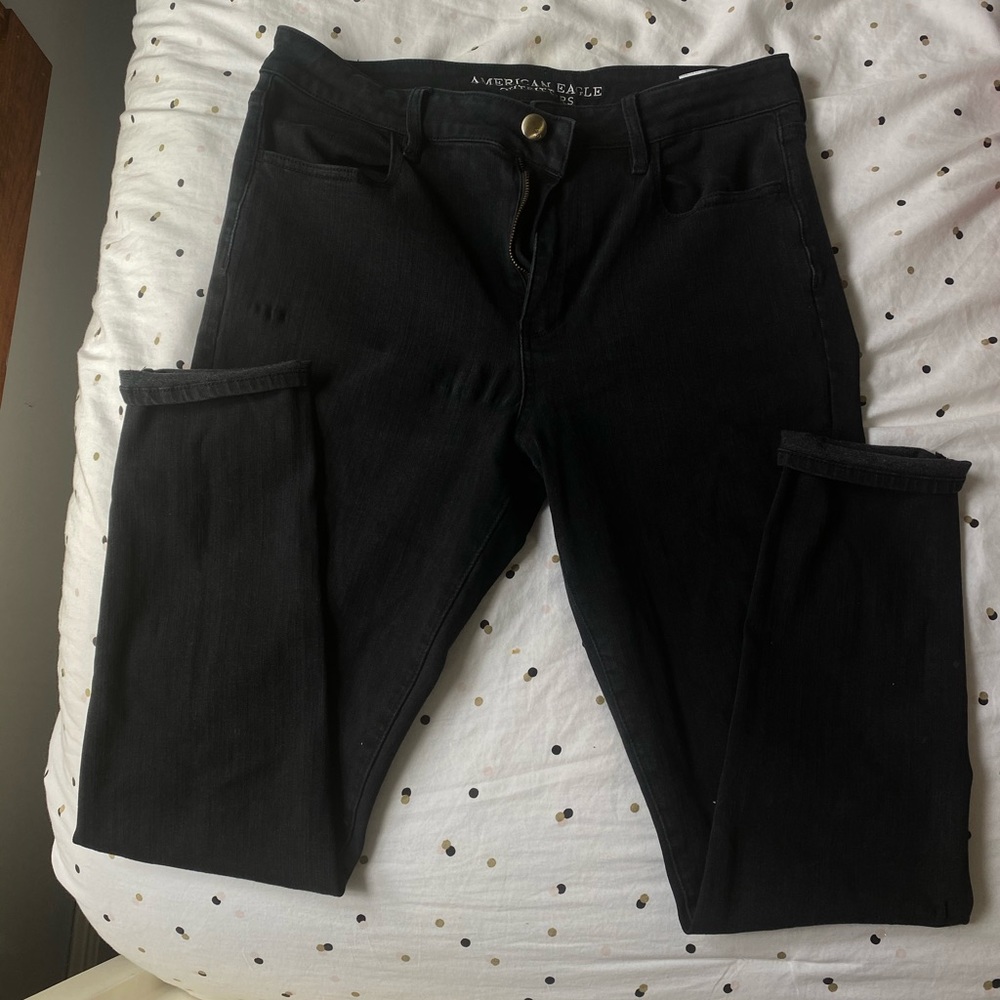AEO Black Hi-Rise Jegging